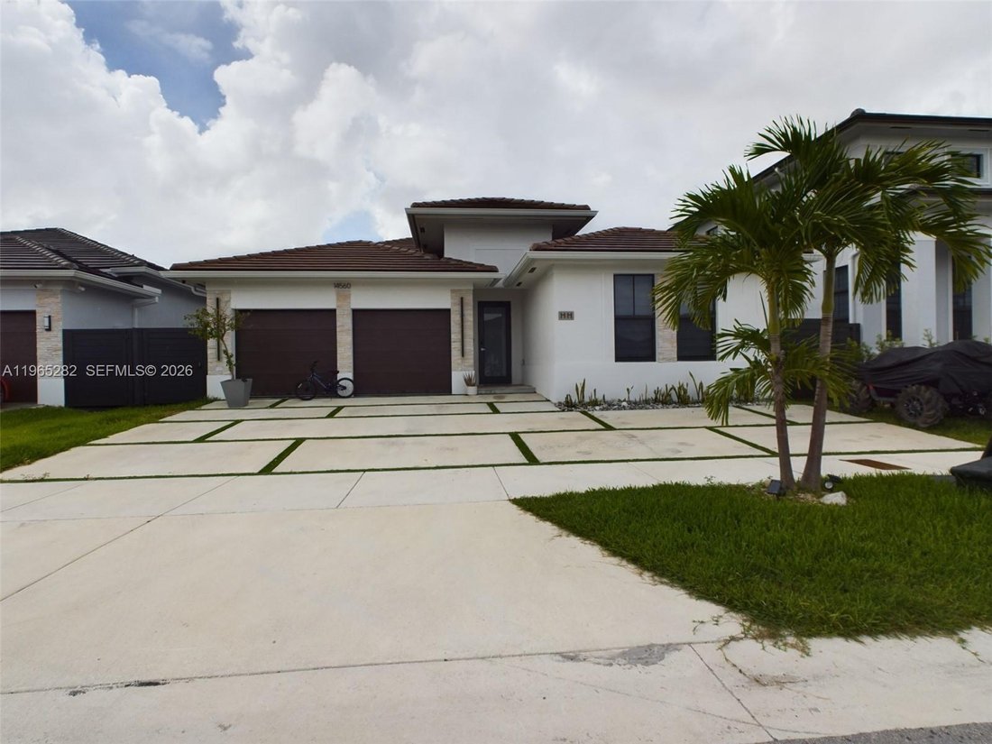 House in Miami, Florida, United States 1 - 17222488