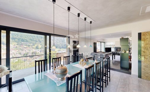 Villa in Ubiale, Lombardy, Italy 1