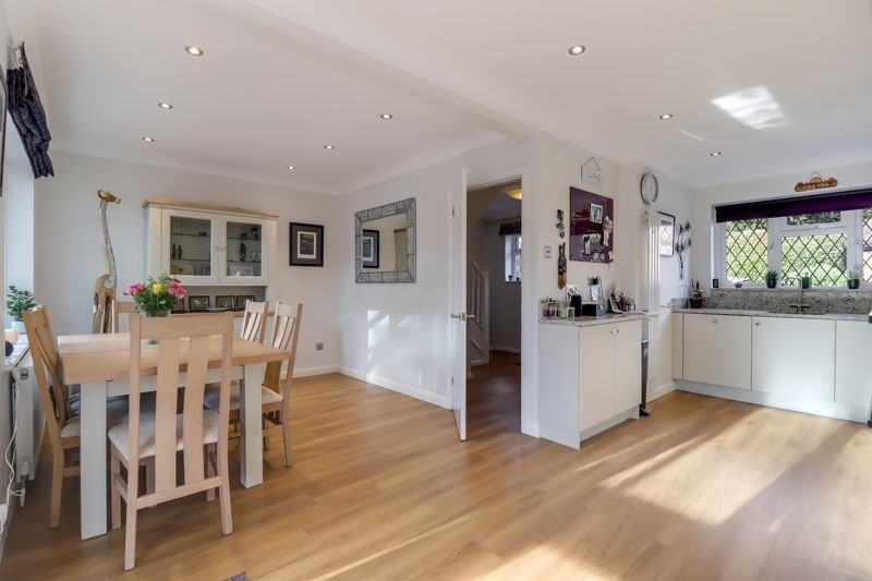 House in Windlesham, England 2 - 17375889