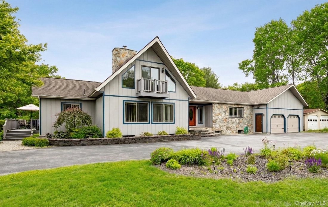 House in Pleasant Valley, New York, United States 1 - 17375442