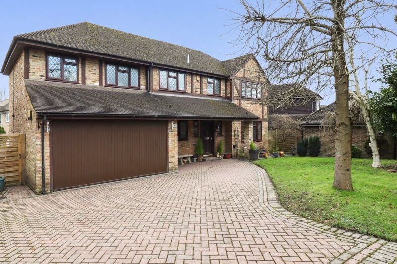 House in Windlesham, England 1 - 17375743