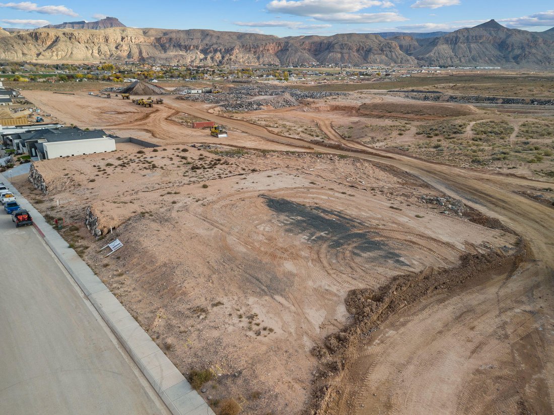 House in Hurricane, Utah, United States 2 - 17375216