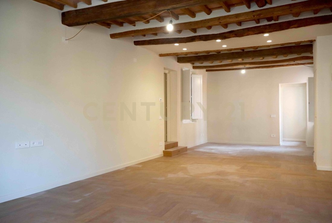 Apartment in Historic Center, Lucca, Tuscany 3 - 17375466