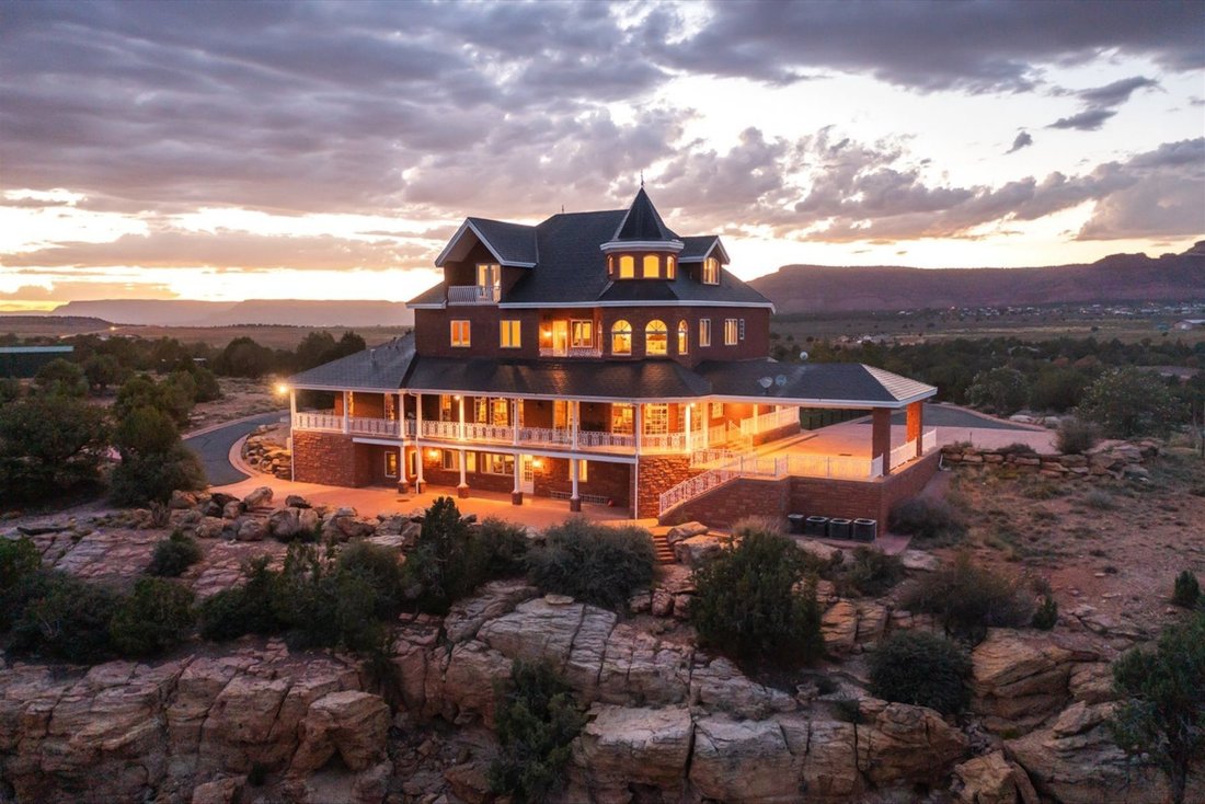 House in Kanab, Utah, United States 1 - 17374966