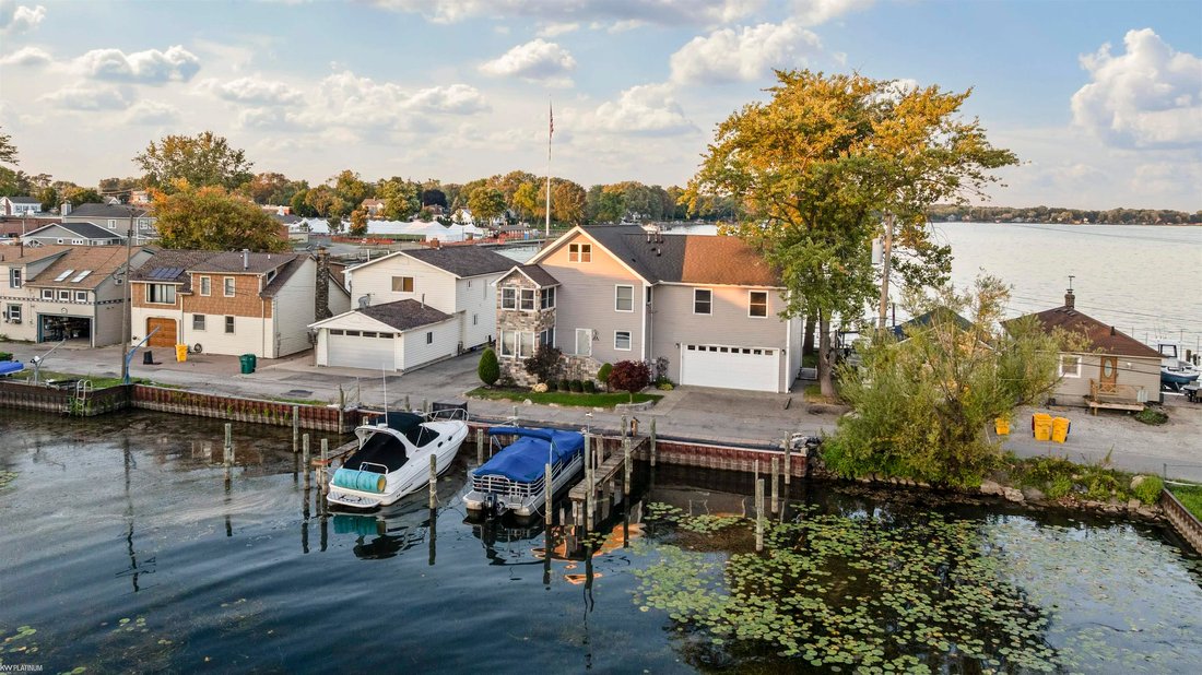 House in New Baltimore, Michigan, United States 4 - 17376406