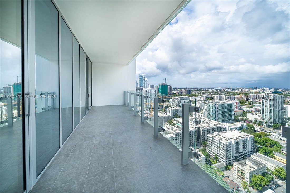 Condo in Miami, Florida, United States 3 - 17378464