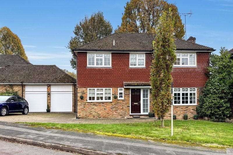 House in Windlesham, England 1 - 17375856