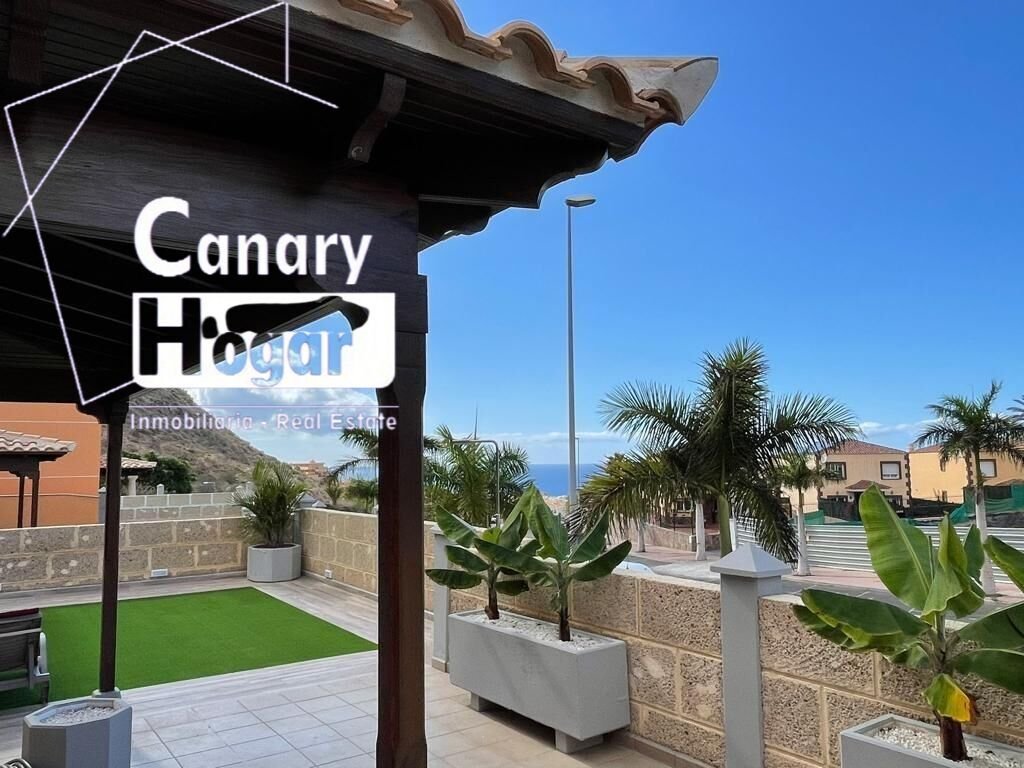 Villa in Los Cristianos, Canary Islands, Spain 2 - 17377088