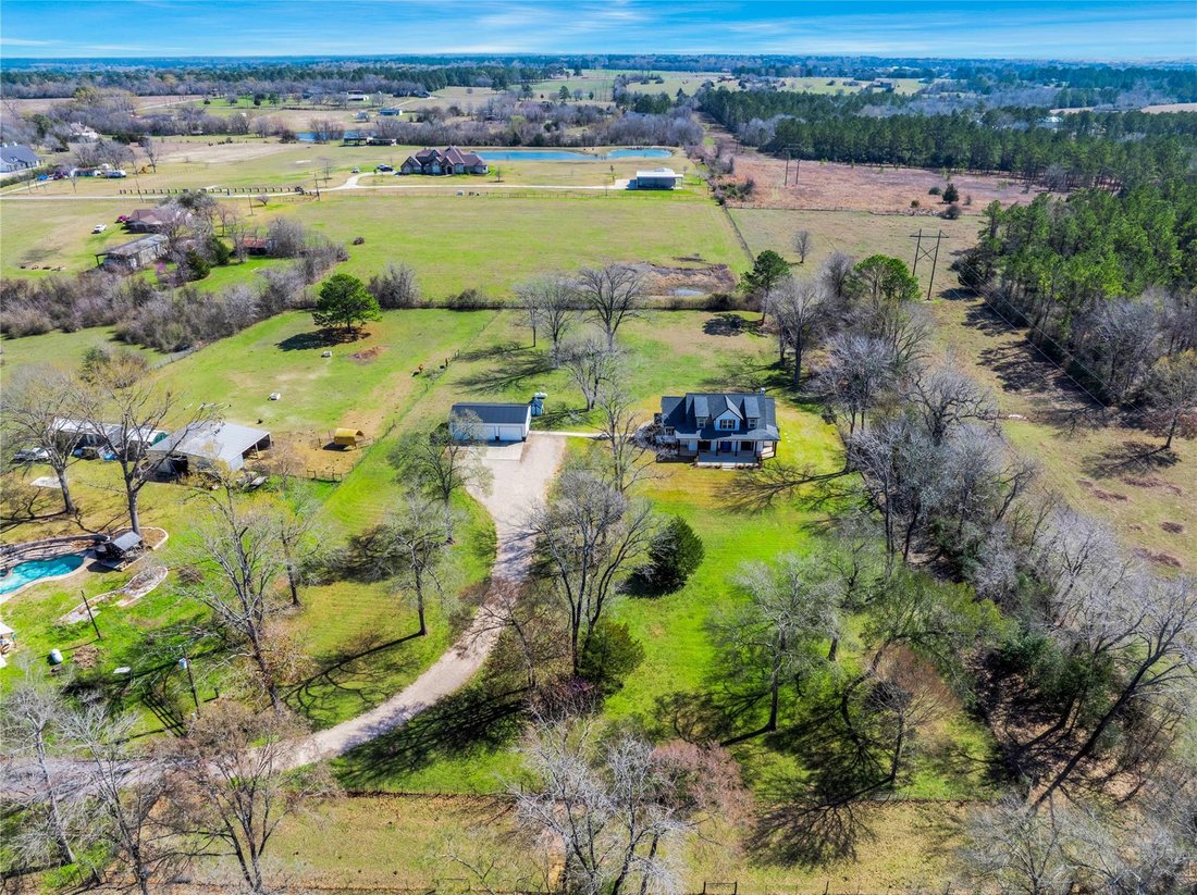 House in Montgomery, Texas, United States 2 - 17375027