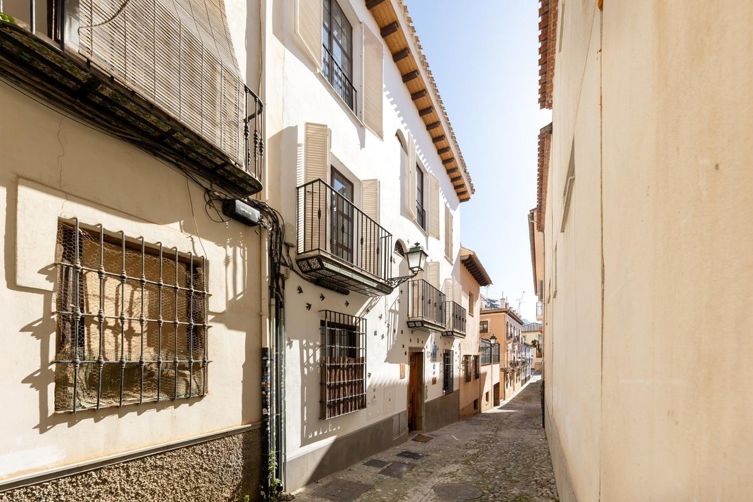 Centro, Granada, Spain 1 - 17379046