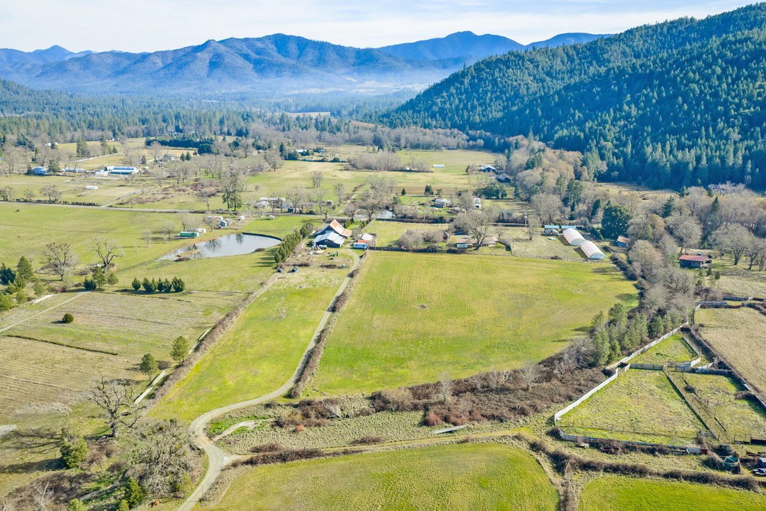 House in Williams, Oregon, United States 2 - 17376439
