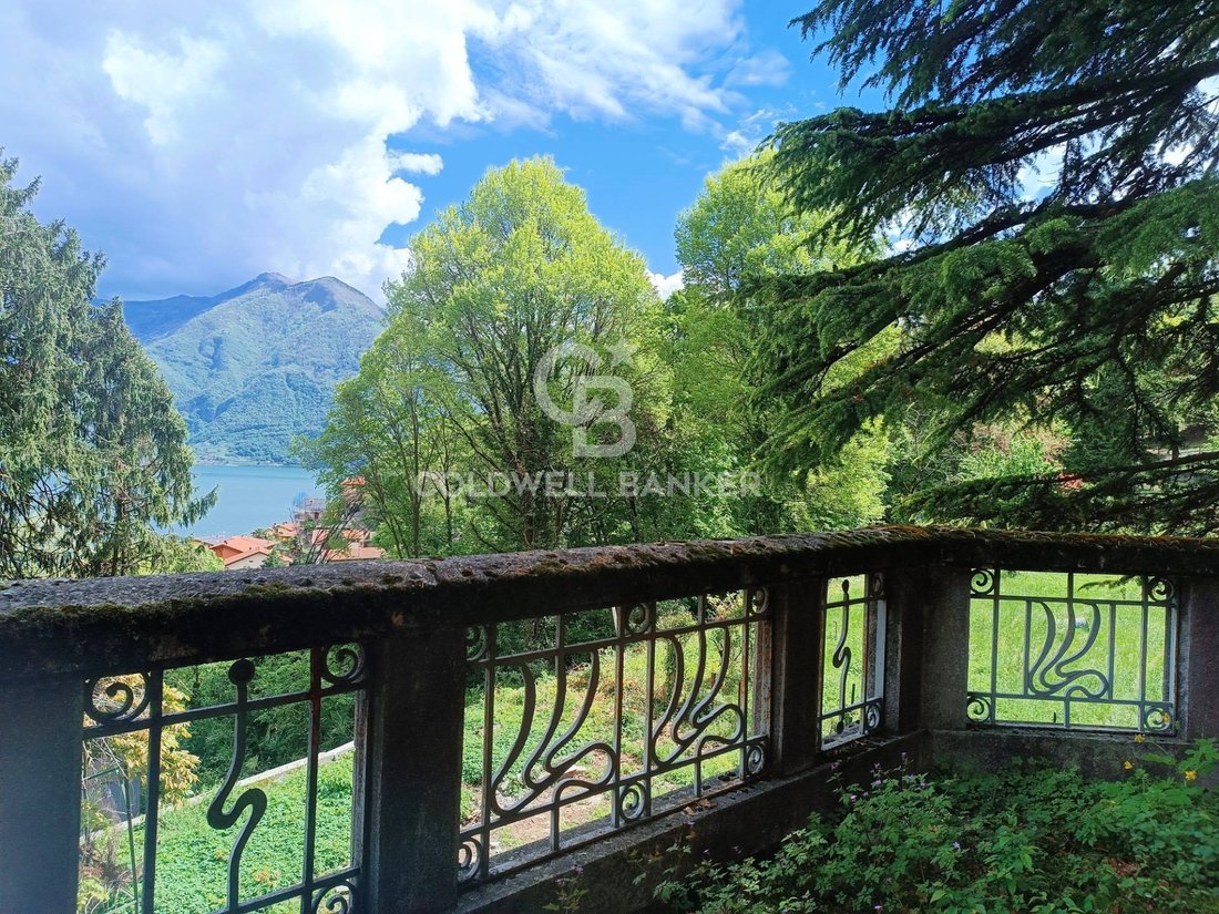 Villa in Lovere, Lombardy, Italy 2 - 17377732