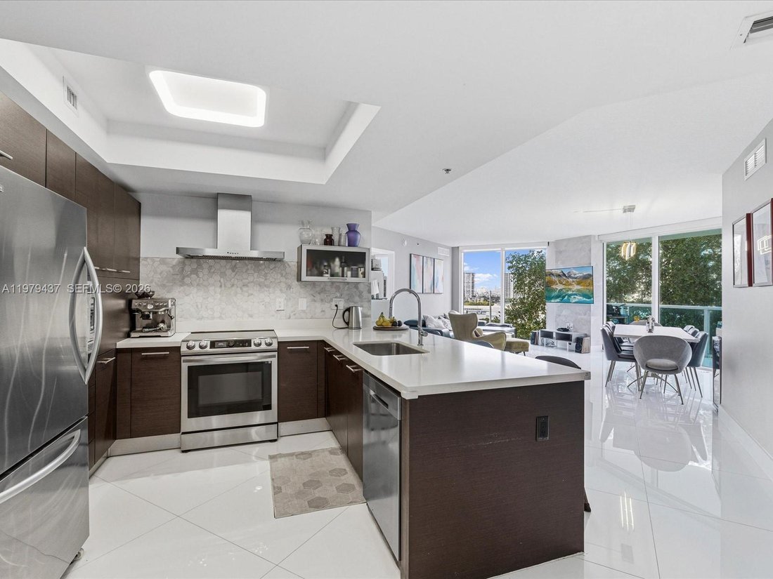 Condo in Sunny Isles Beach, Florida, United States 4 - 17376042