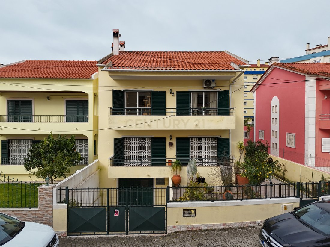 Villa in Algueirao-Mem Martins, Lisbon, Portugal 1 - 17377206