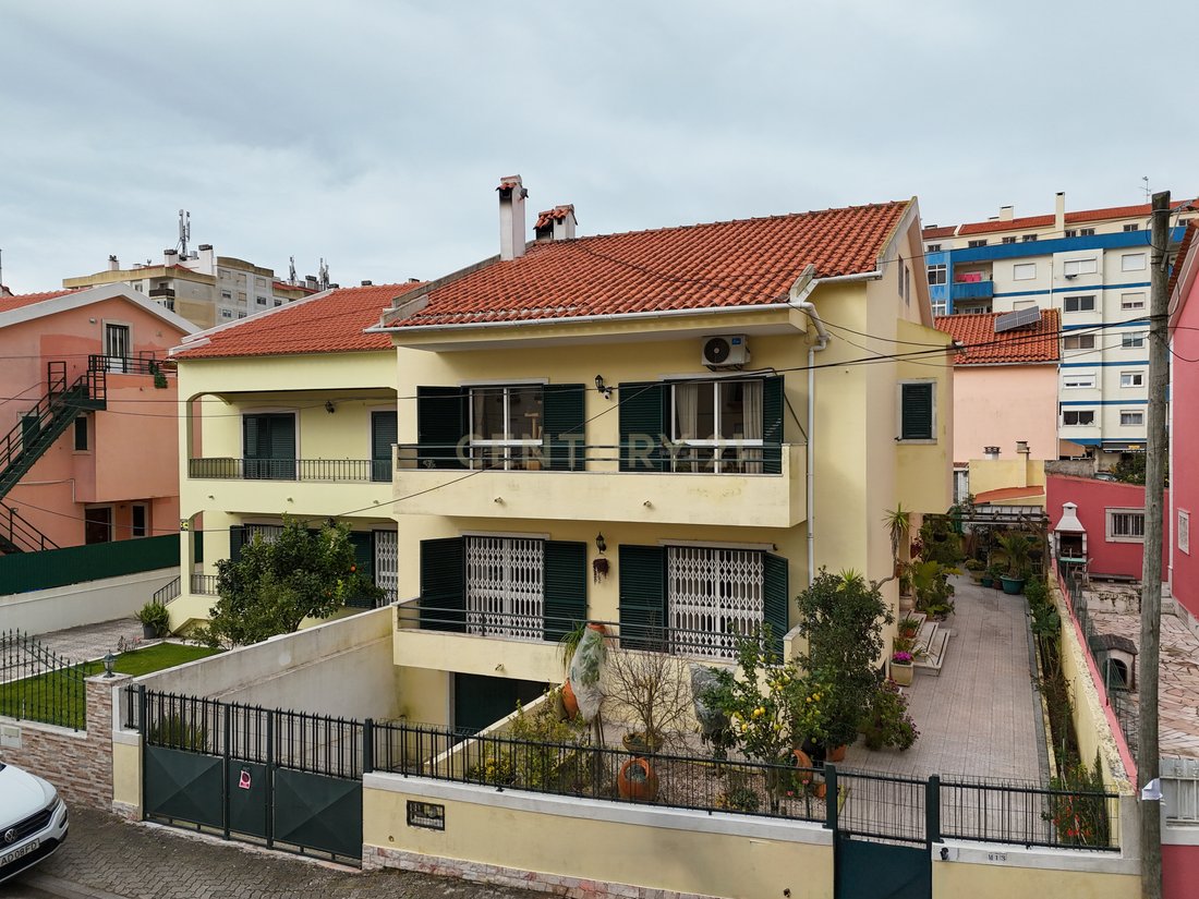 Villa in Algueirao-Mem Martins, Lisbon, Portugal 2 - 17377206