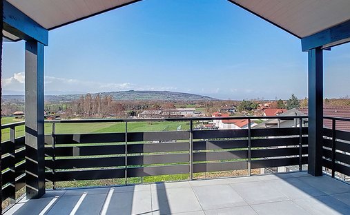 Apartment in Bons-en-Chablais, Auvergne-Rhône-Alpes, France 1