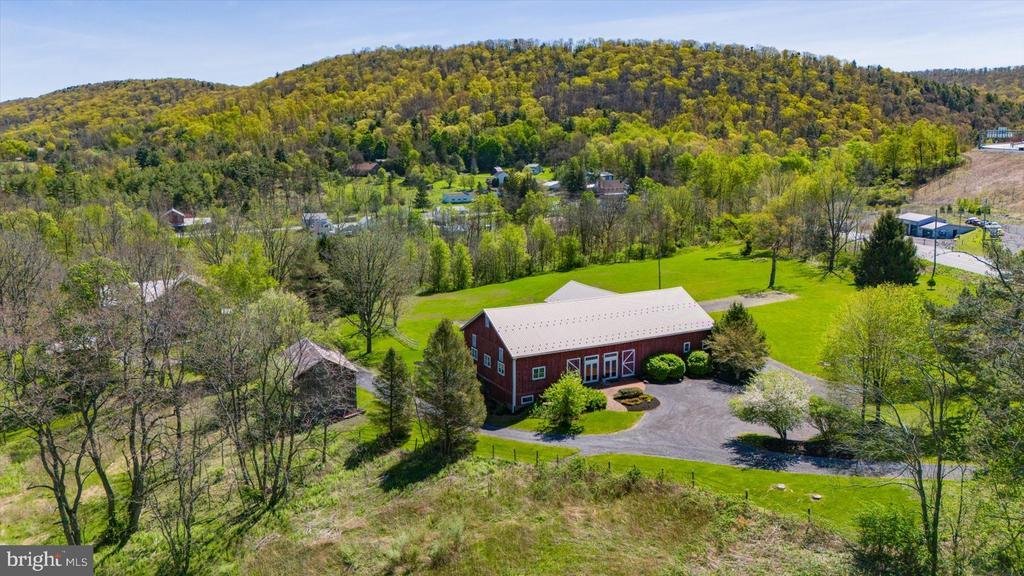 House in Potters Mills, Pennsylvania, United States 1 - 17376332