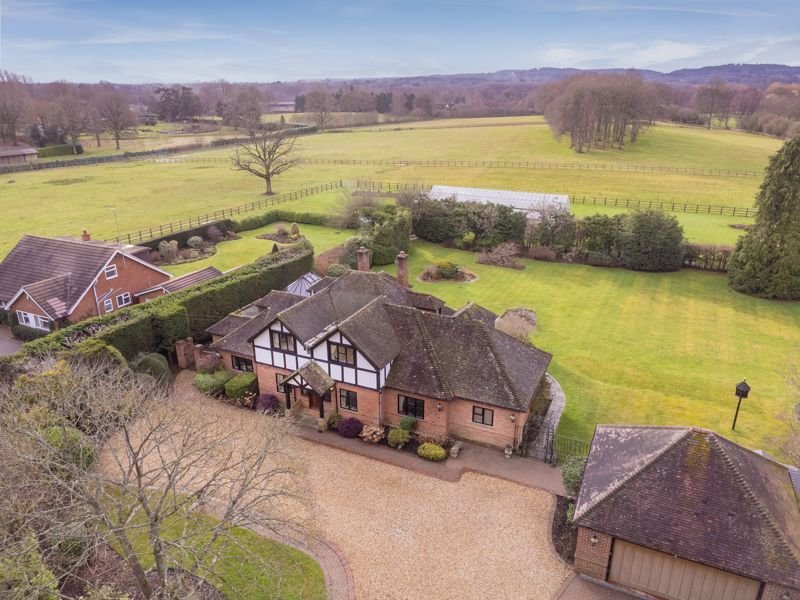 House in Windlesham, England 3 - 17375797