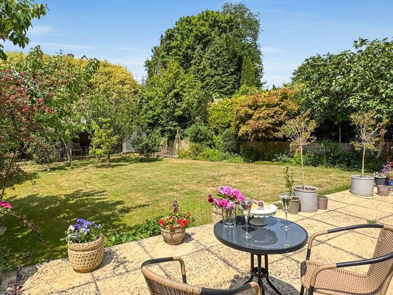 House in Crawley Hill, Surrey Heath, England 3 - 17375690