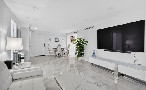 Condo in Miami Beach, Florida, United States 1