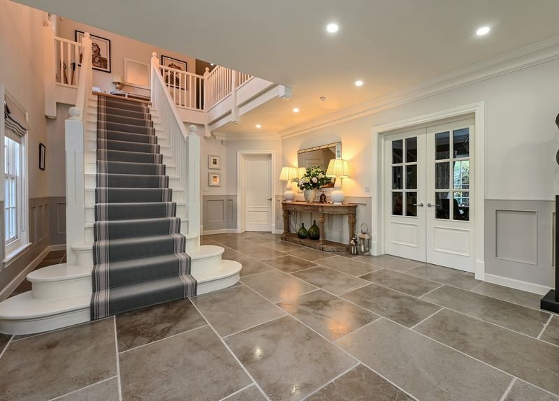 Estate in Virginia Water, England 3 - 17375312