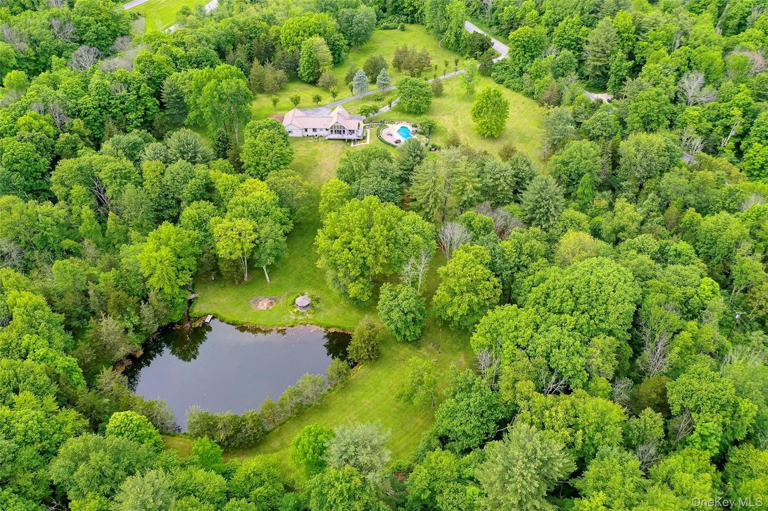 House in Pleasant Valley, New York, United States 4 - 17375442
