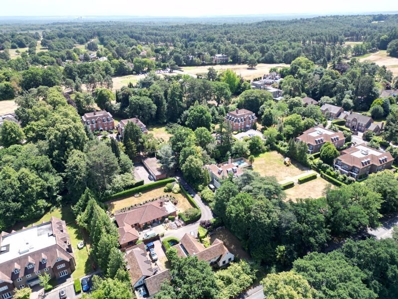 House in Sunningdale, England 5 - 17375841