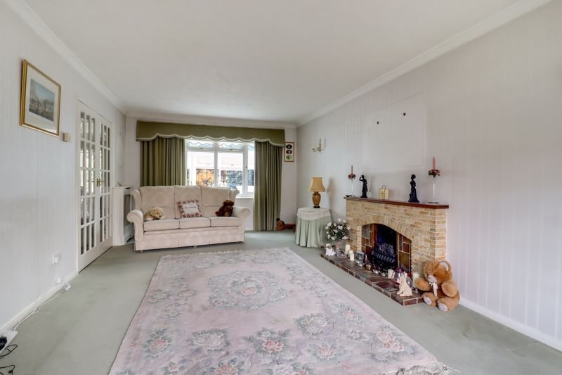 House in Windlesham, England 2 - 17375856