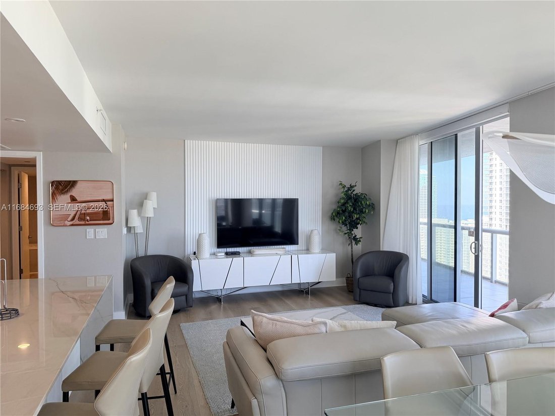 Condo in Hallandale Beach, Florida, United States 5 - 17202070