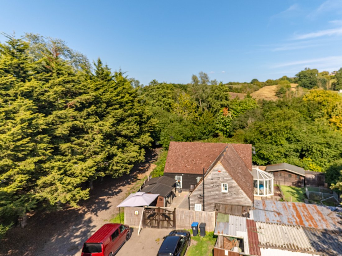 House in Crooked Mile, Nazeing, England 3 - 17378546