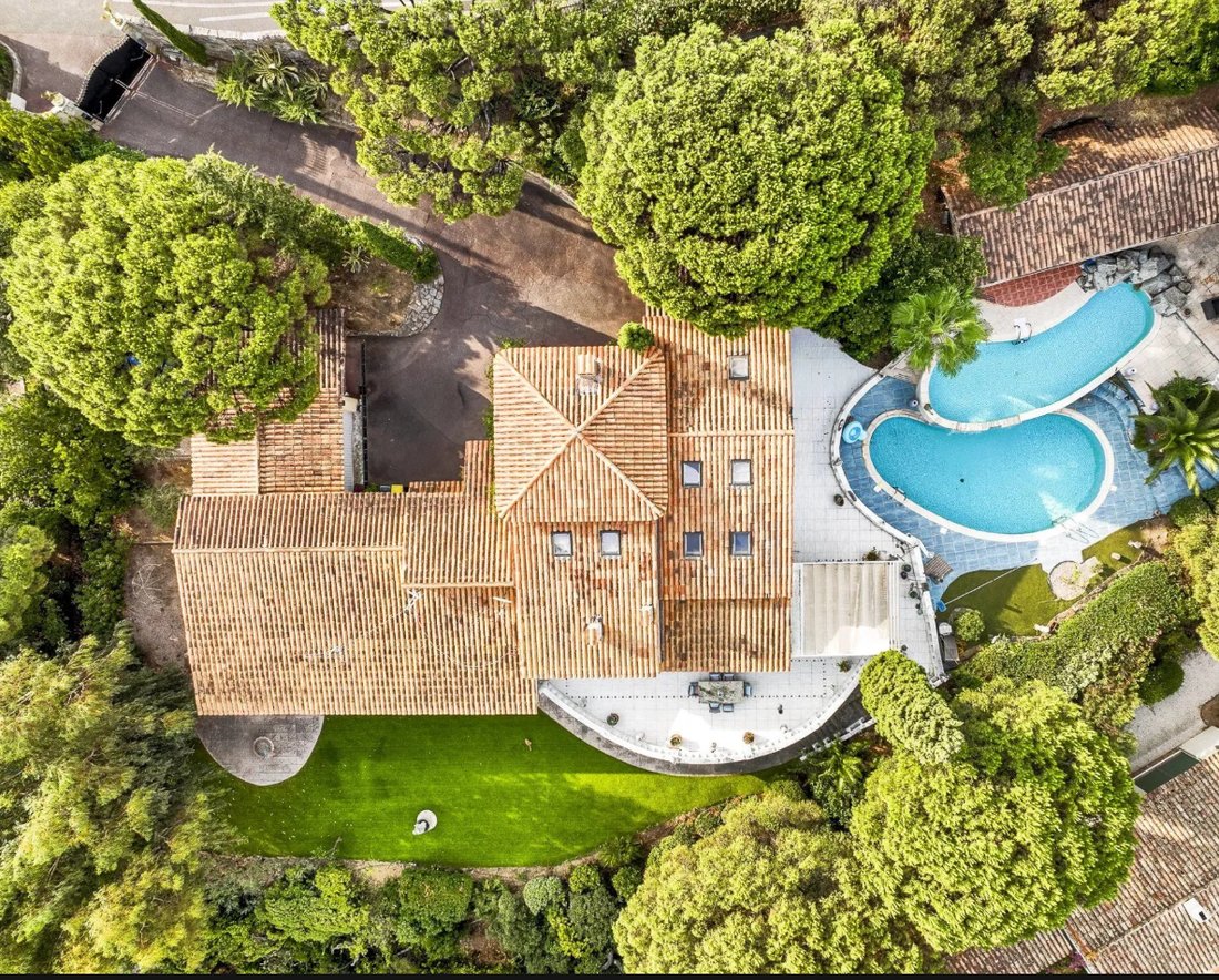 Villa in Nartelle-Noyer-Bellevue-bd des Sardinaux, Sainte-Maxime, France 1 - 17378569