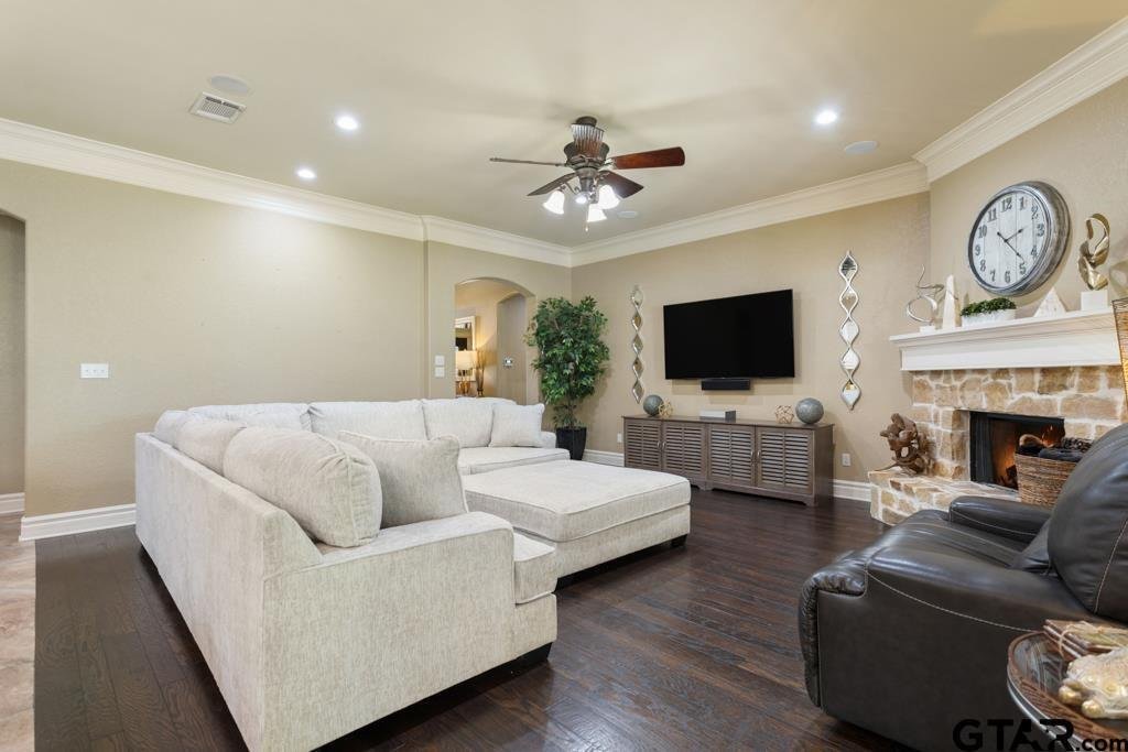 House in Tyler, Texas, United States 5 - 17376668