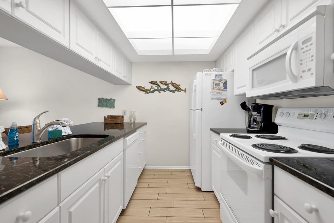 Condo in Bradenton Beach, Florida, United States 5 - 17376295