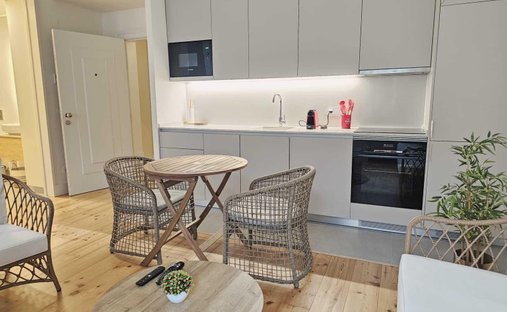 Apartment in Misericordia, Lisbon, Portugal 1