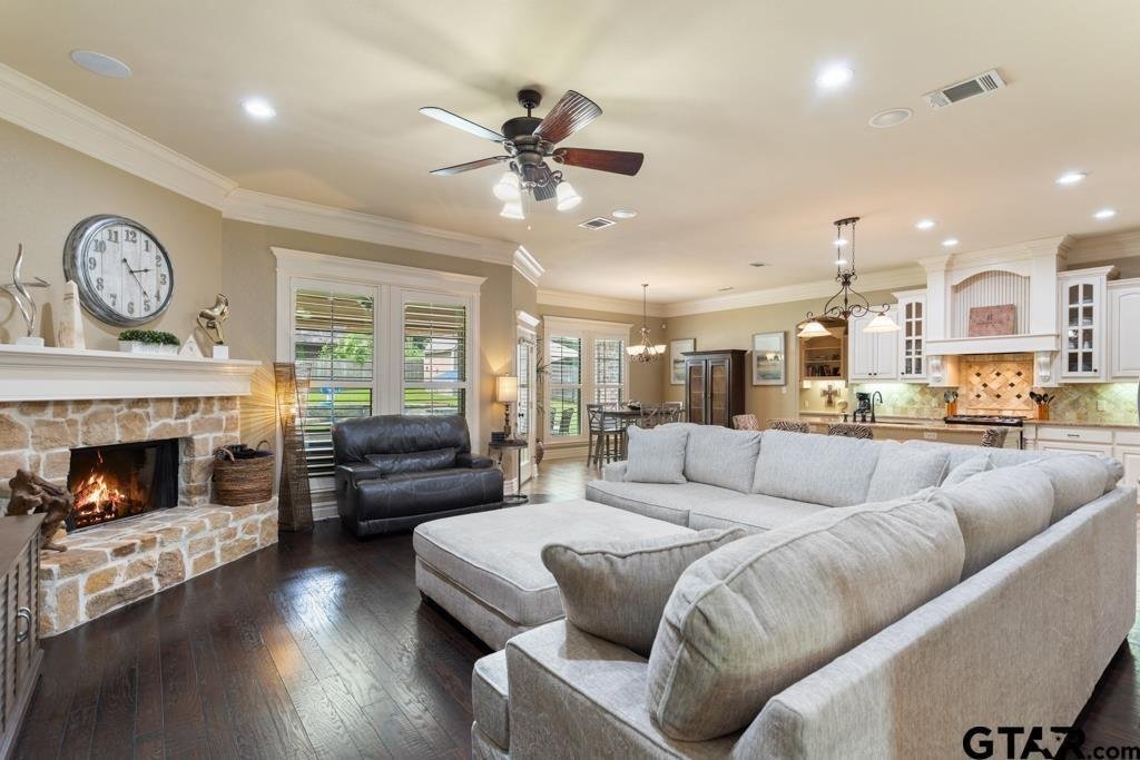 House in Tyler, Texas, United States 4 - 17376668