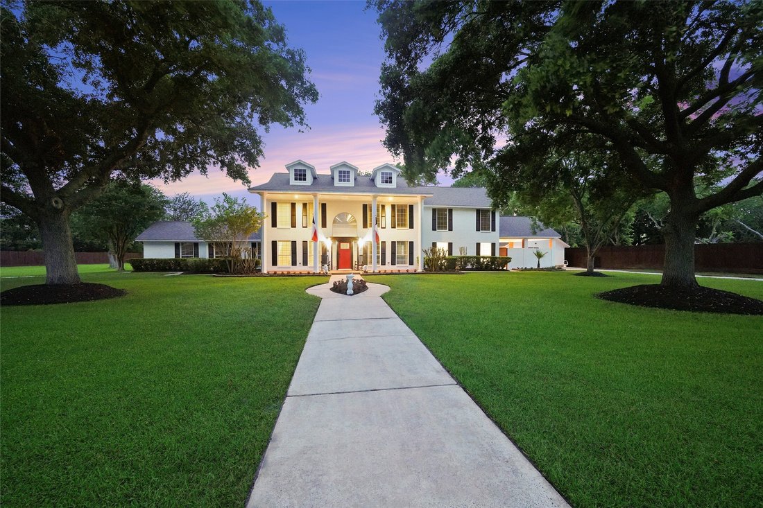House in Dickinson, Texas, United States 2 - 17374915