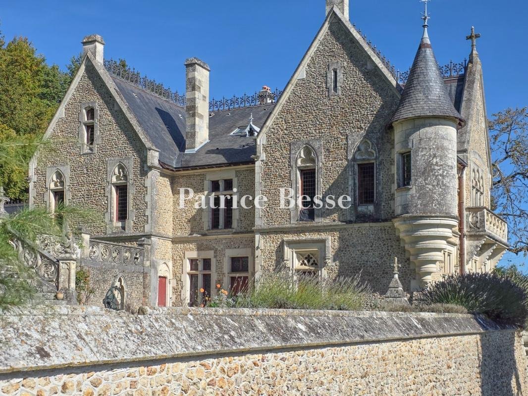 Castle in La Chartre-sur-le-Loir, Pays de la Loire, France 2 - 17376051