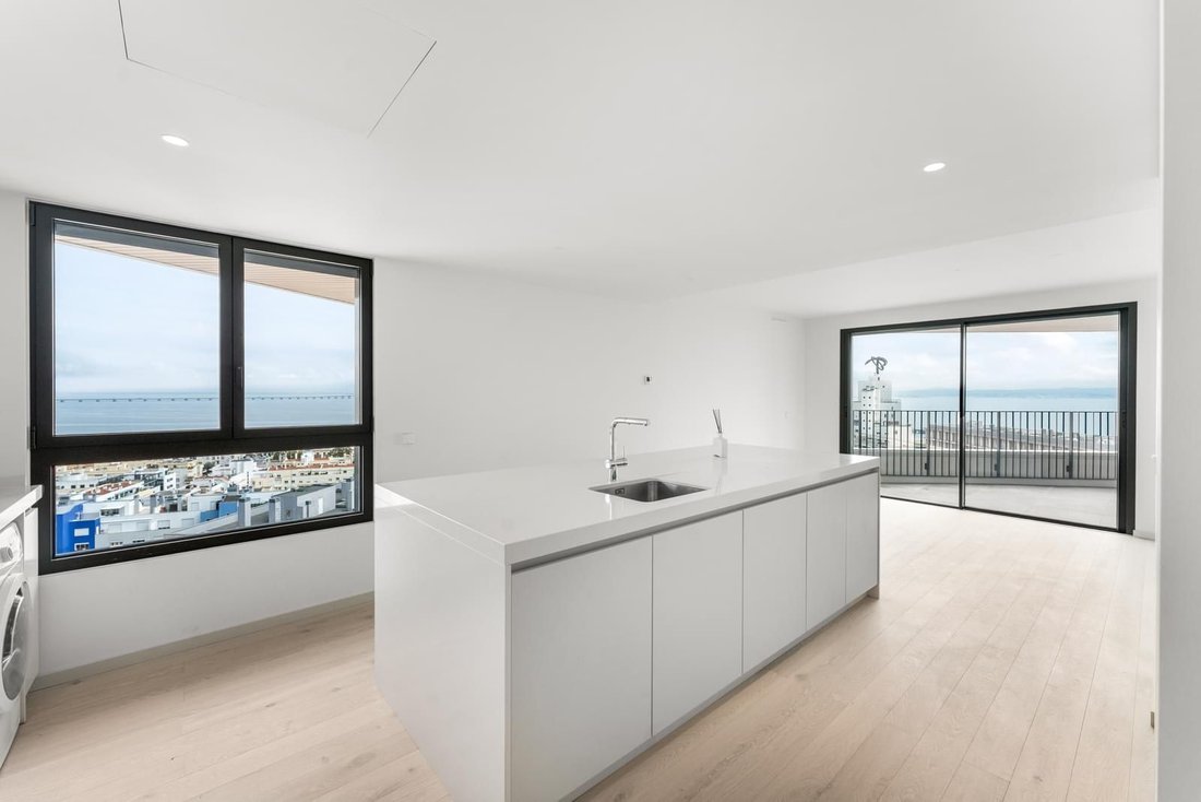 Apartment in Parque das Nacoes, Lisbon, Portugal 5 - 17379182