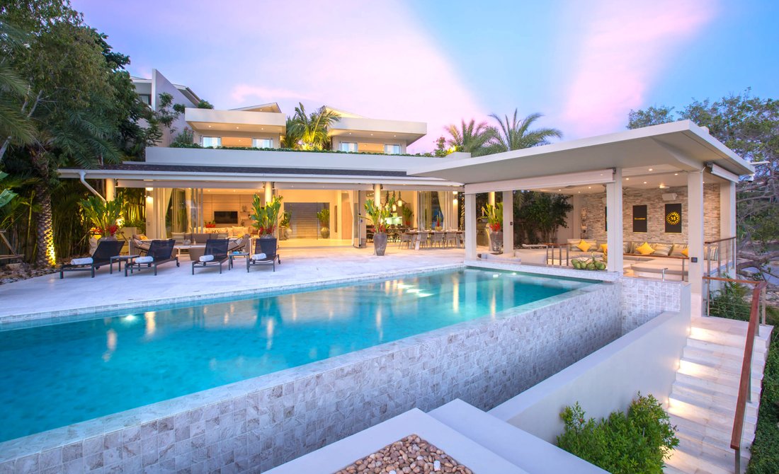 Ultra Luxury 6 Bed Beachfront Villa on Plai Laem, Koh Samui