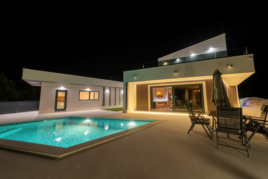 Villa in Miljevac, Split-Dalmatia County, Croatia 2 - 17378980