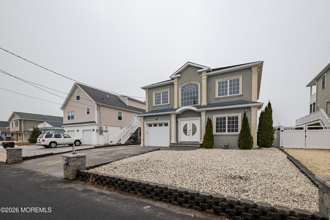 House in Little Egg Harbor Township, New Jersey, United States 2 - 17333082