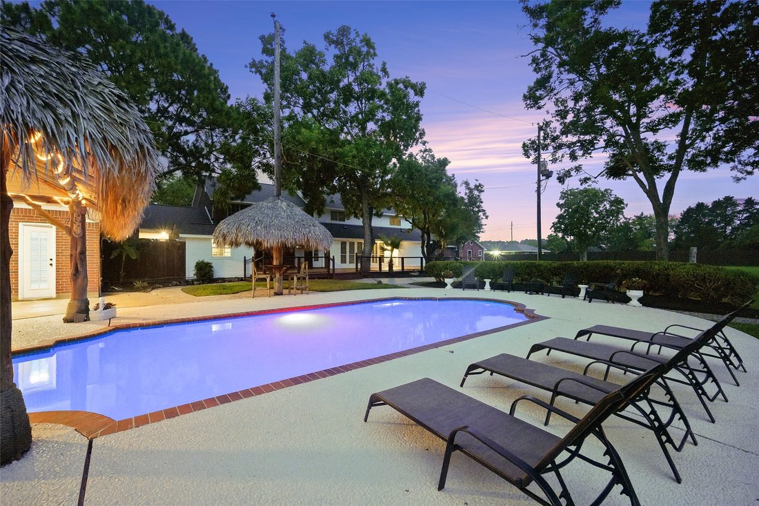House in Dickinson, Texas, United States 5 - 17374915