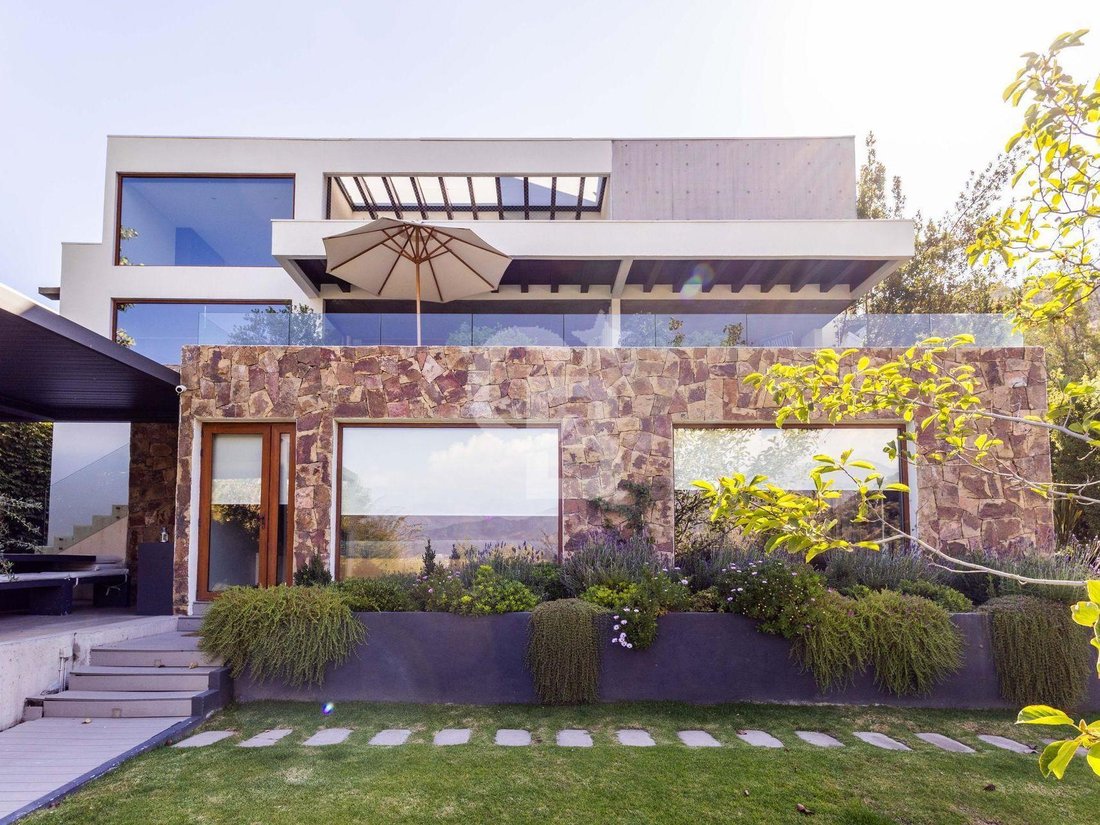 House in Lo Barnechea, Santiago Metropolitan Region, Chile 1 - 17376825