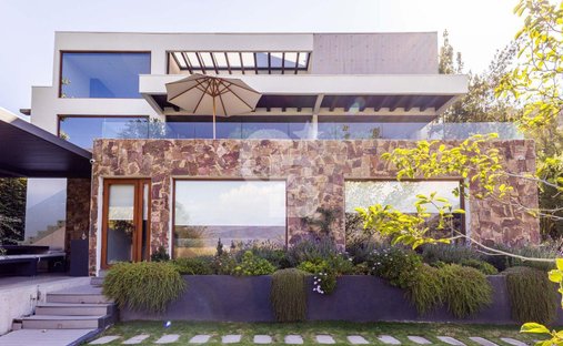House in Lo Barnechea, Santiago Metropolitan Region, Chile 1