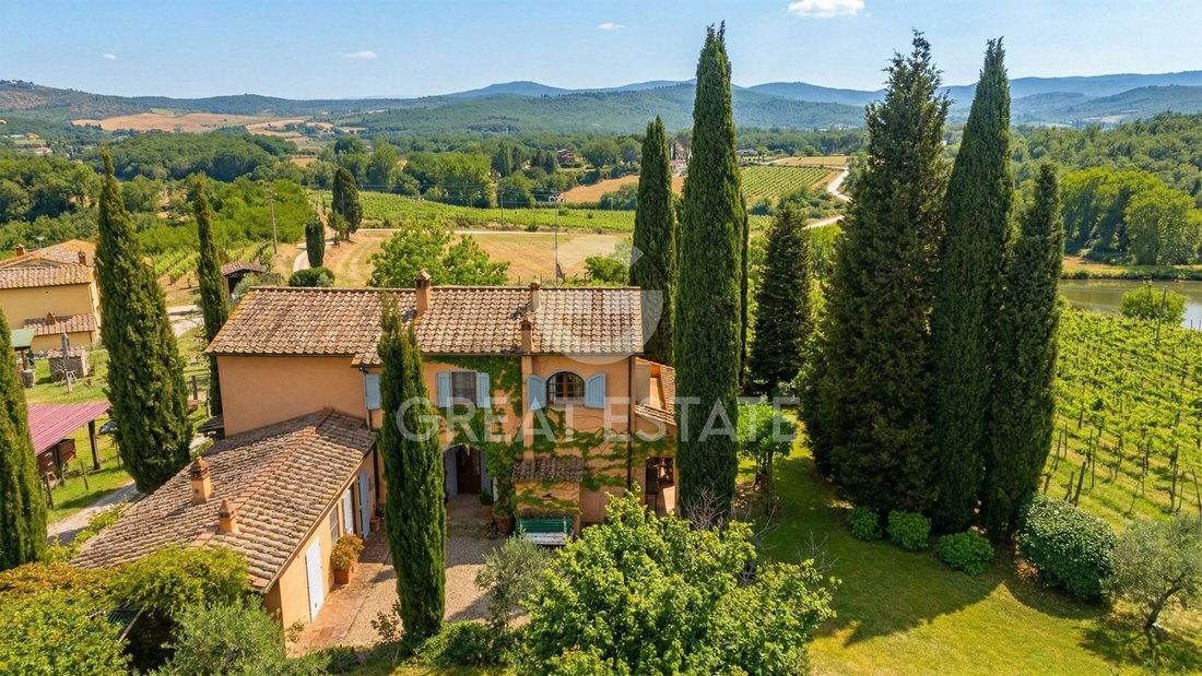 Estate in Bucine, Tuscany, Italy 4 - 17375946