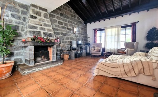House in Pico da Pedra, Azores, Portugal 1