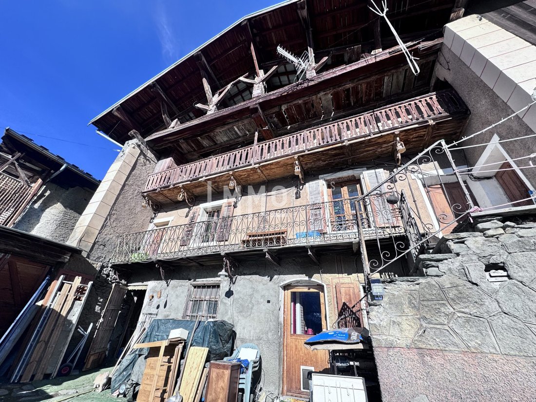 Chalet in Les Chapelles, Auvergne-Rhône-Alpes, France 4 - 17377951