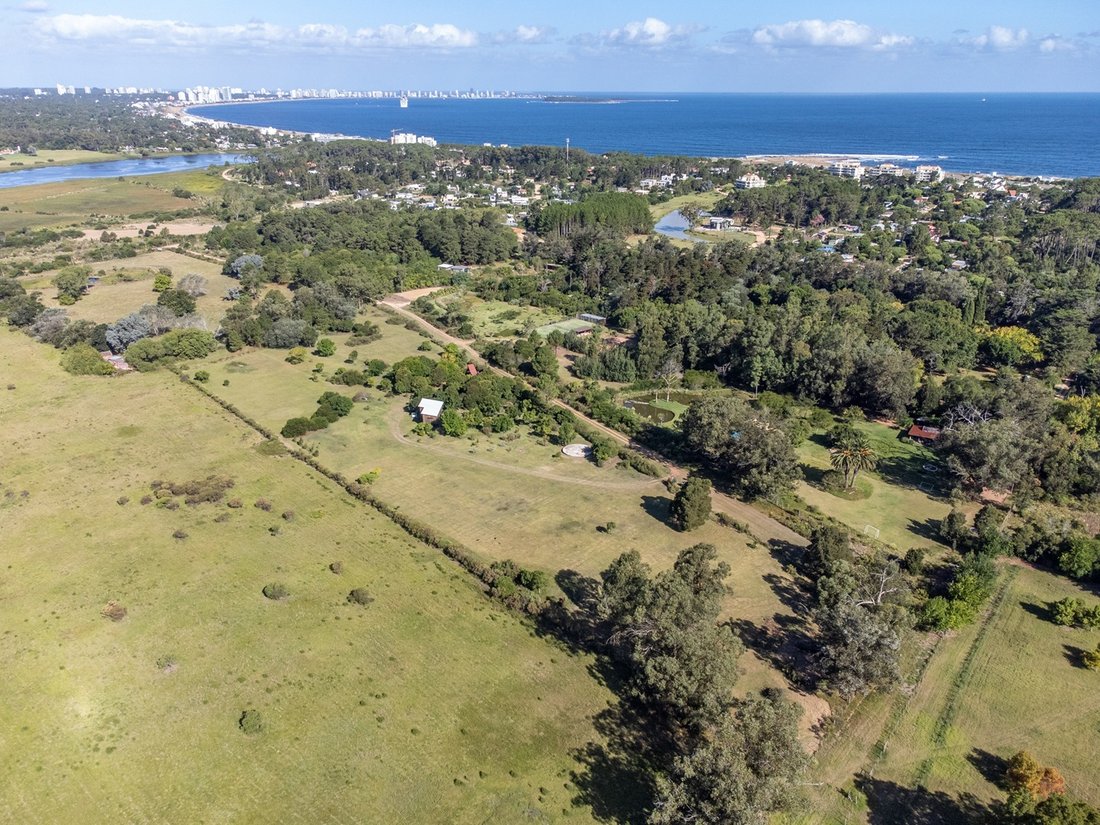 Land in Punta Ballena, Uruguay 2 - 17374775
