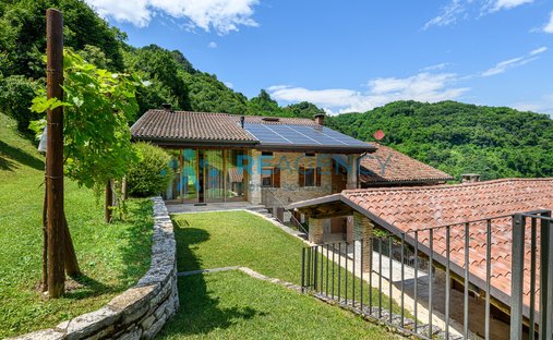 Villa in Chiampo, Veneto, Italy 1