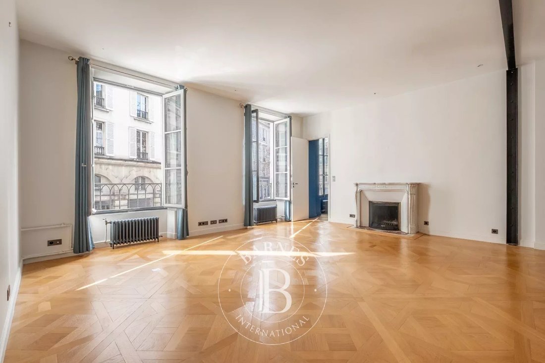 Apartment in Monnaie, Paris 6e Arrondissement, Paris 3 - 15884377